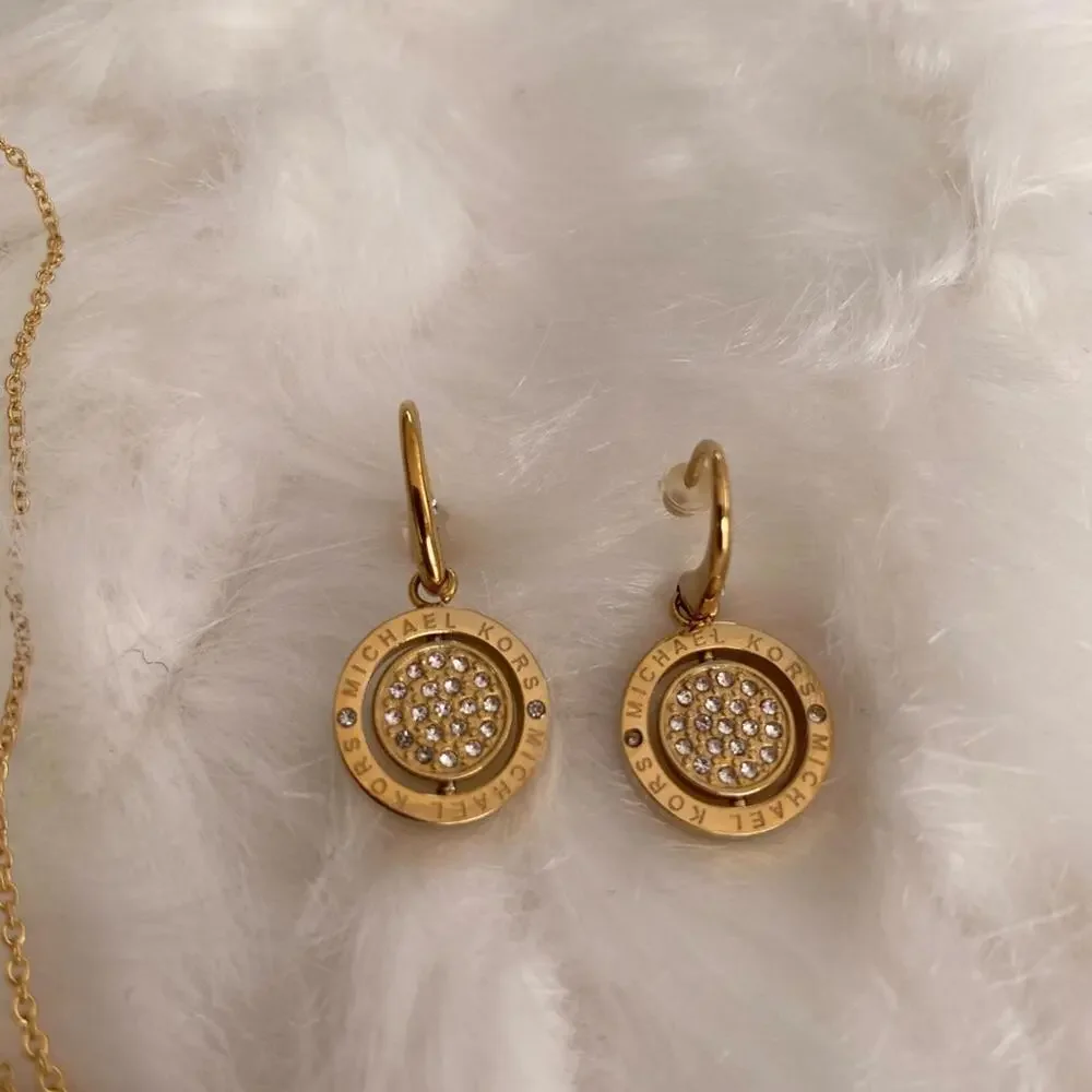 Michael Kors Gold Tone Crystal Pendant Necklace and Earrings Set_2